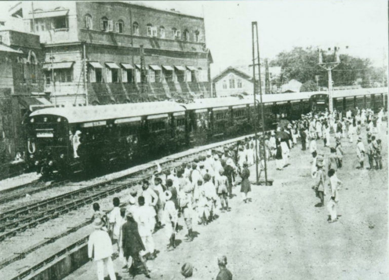 29 de junho de 1928: trabalhadores ferroviários da South Indian Railway Company iniciam greve, que causou colapso de transportes no sul da Índia